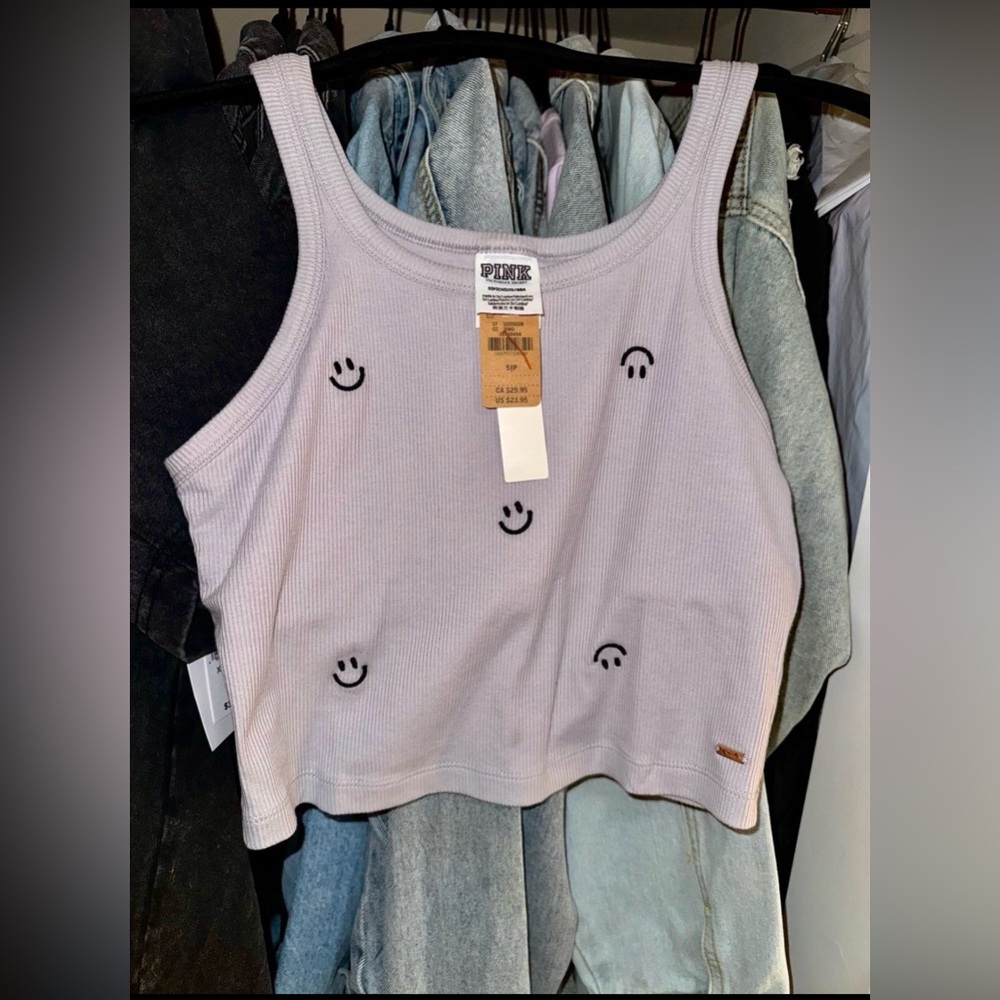 Love pink tank
